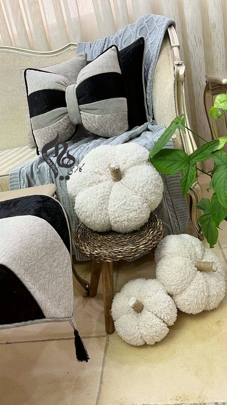 ست ۸ تیکه کوسن (پرشده)و رومیزی شهرزاد