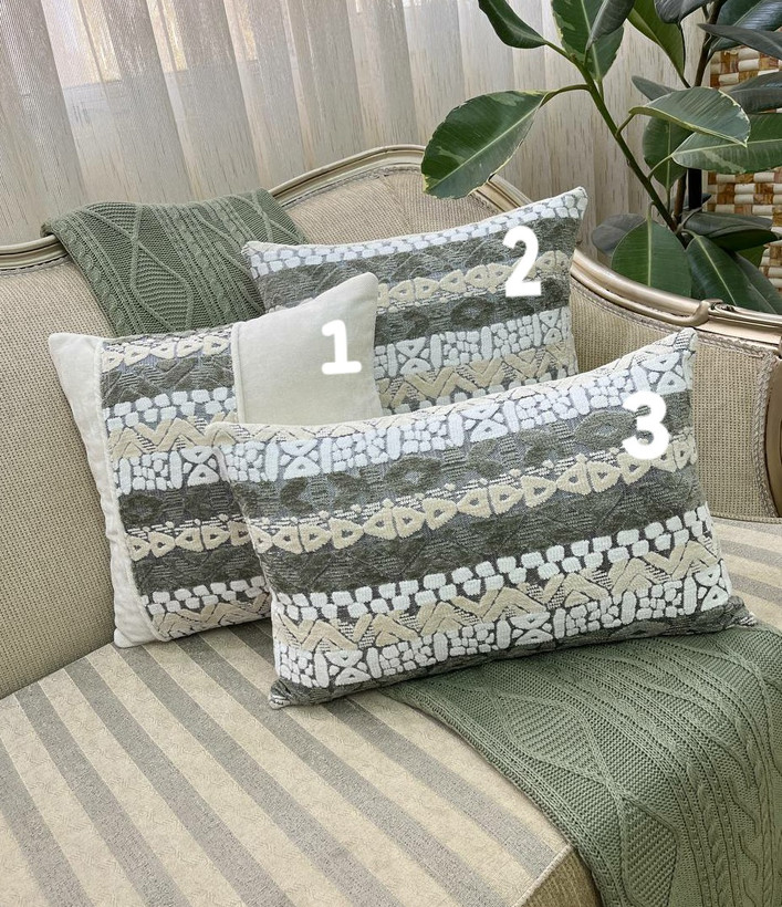 کوسن مخمل طرحدار