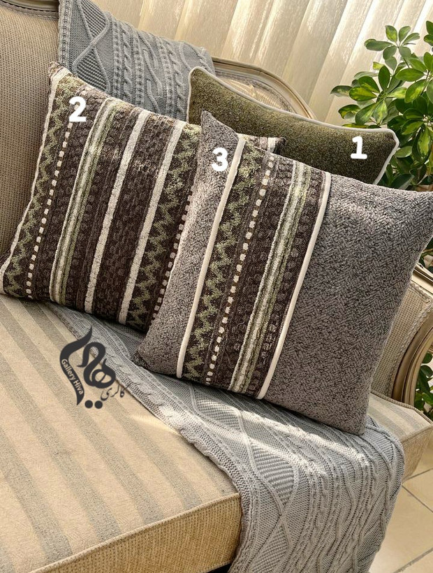 کوسن مخمل طرحدار